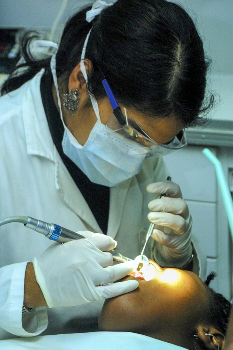 W czym pomocny okazuje się aparat ortodontyczny?
